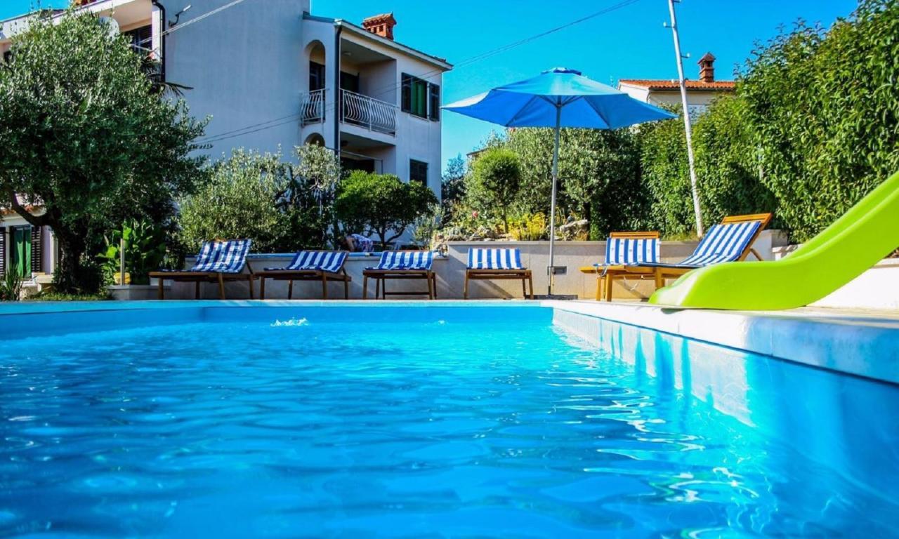 Apartments With A Swimming Pool Pula - 7356 Extérieur photo