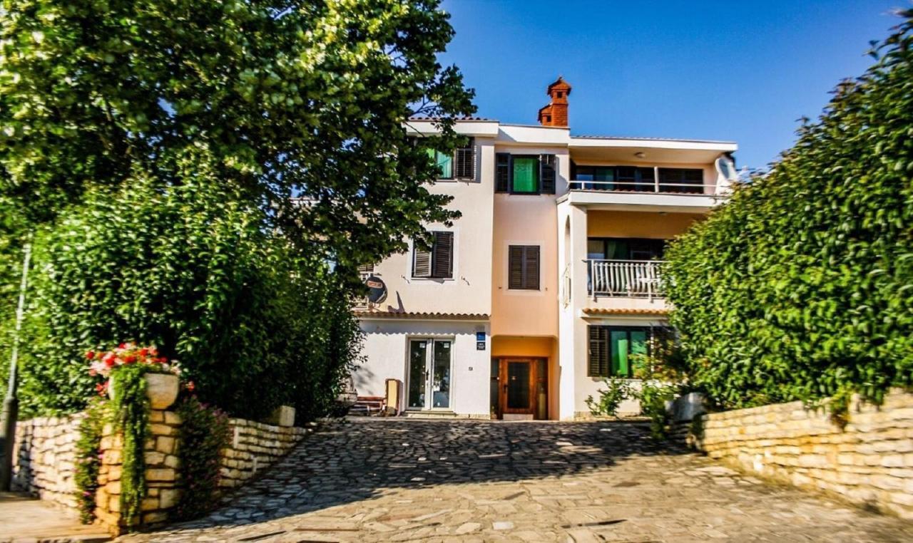 Apartments With A Swimming Pool Pula - 7356 Extérieur photo