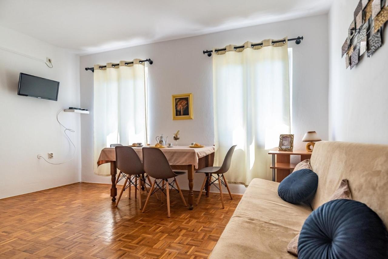 Apartments With A Swimming Pool Pula - 7356 Extérieur photo