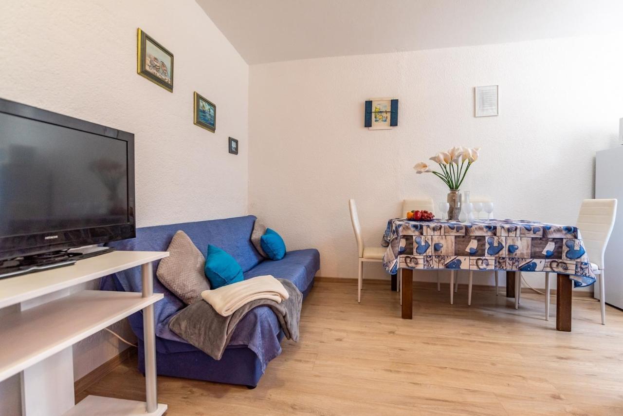 Apartments With A Swimming Pool Pula - 7356 Extérieur photo